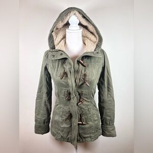 abercrombie & fitch olive green sherpa lined hooded toggle jacket parka
